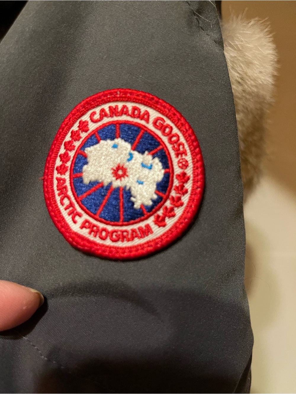 Canada Goose Lorette Small - Picture 6 of 8